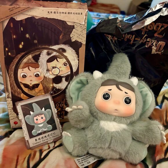 SOLD!  DAZEY Forgotten Zootopia Elephant Buried Its Memory - Picture 2 of 10